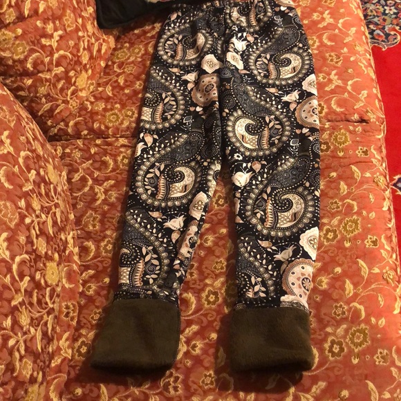 Felt Lined Leggings! - Picture 4 of 4